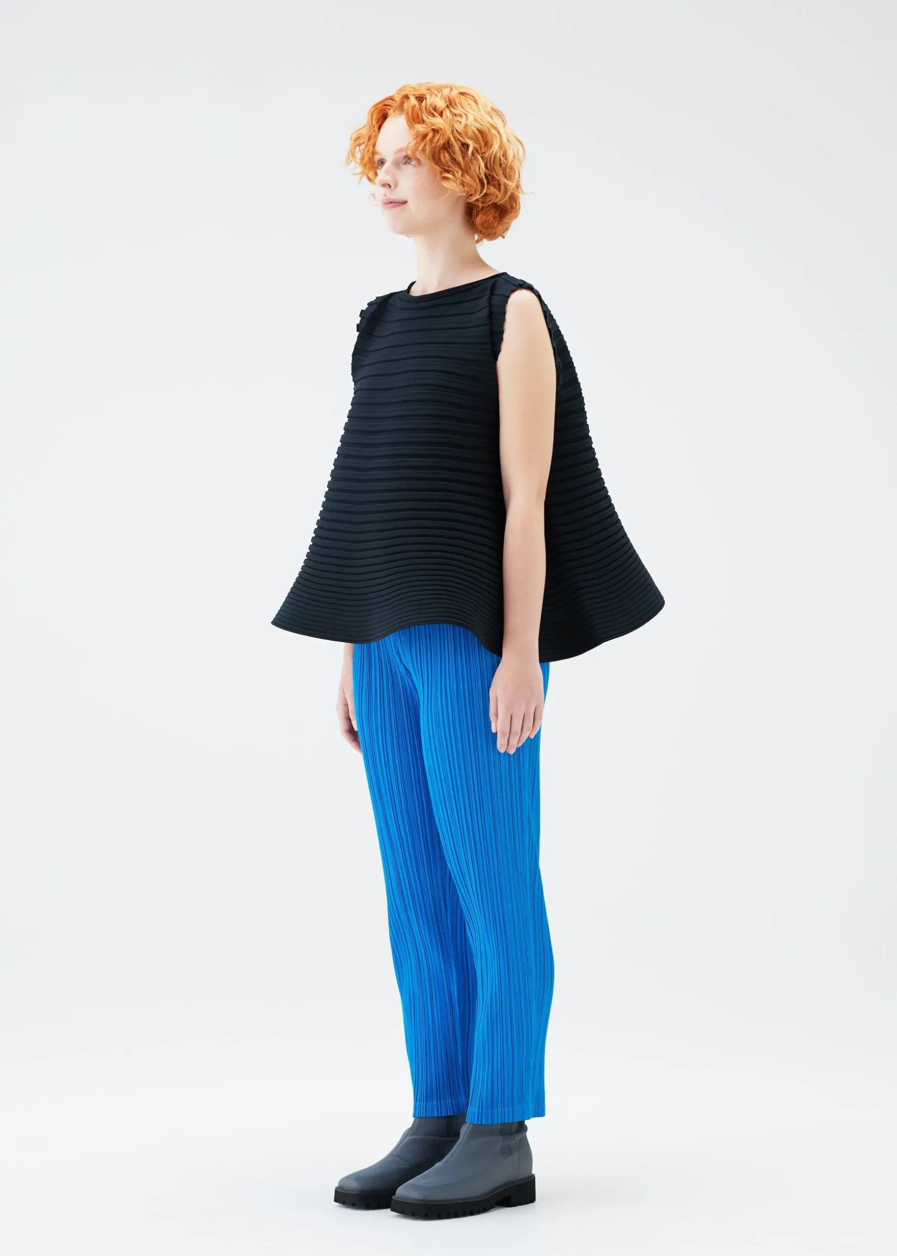 bounce_knit_6.webp BOUNCE KNIT