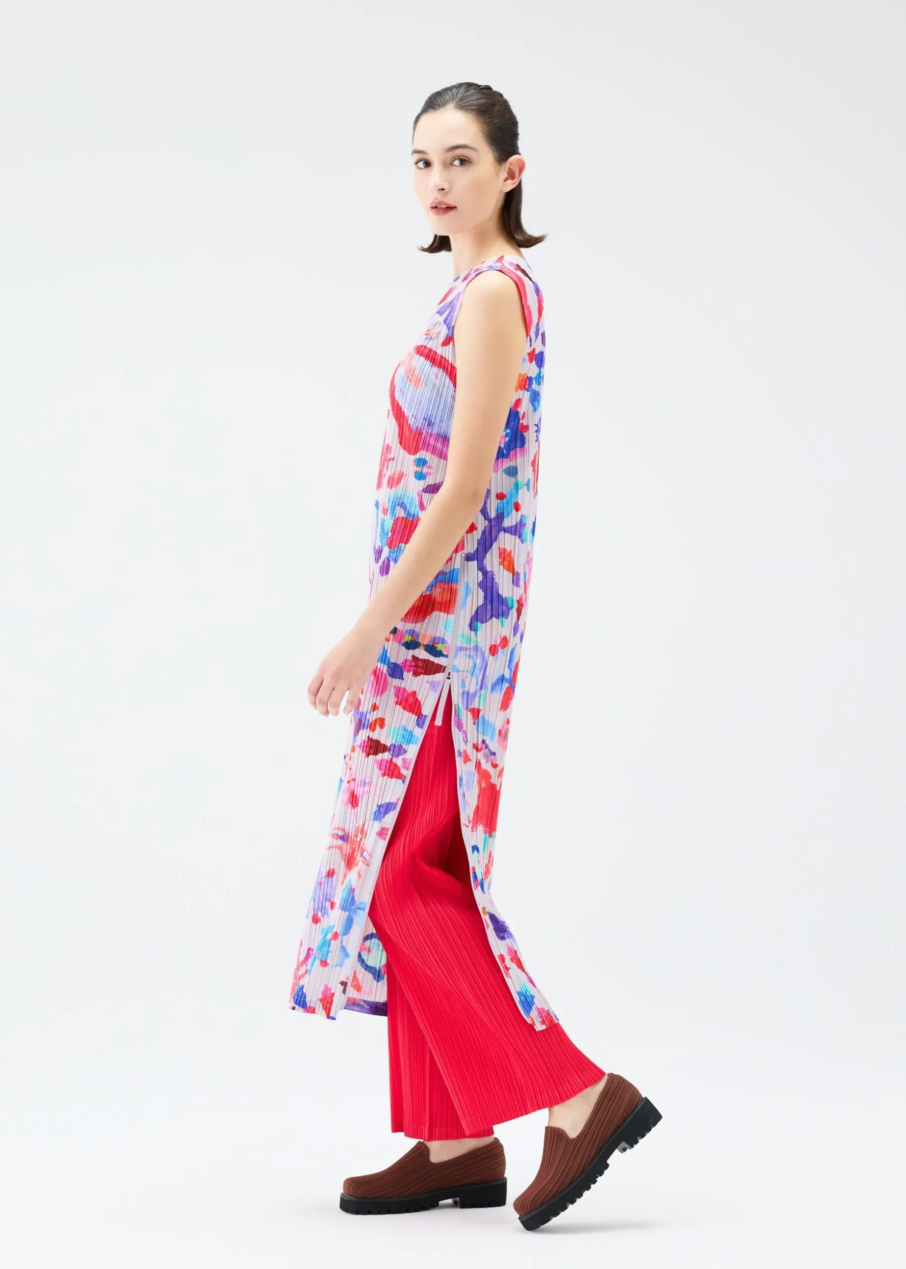 dance_with_new_friends_5.webp DANCE WITH NEW FRIENDS