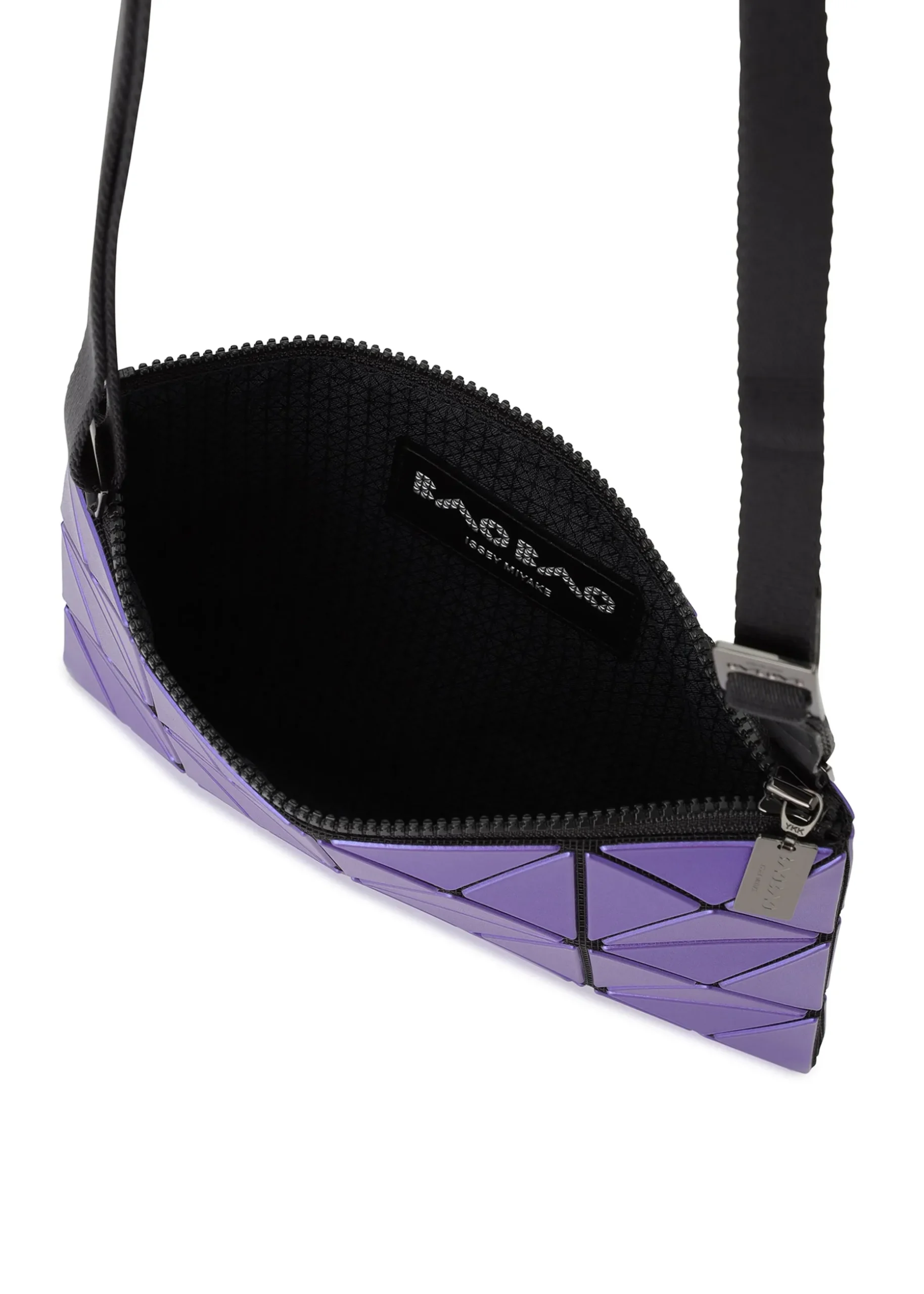 lucent_metallic_6-1.webp LUCENT METALLIC