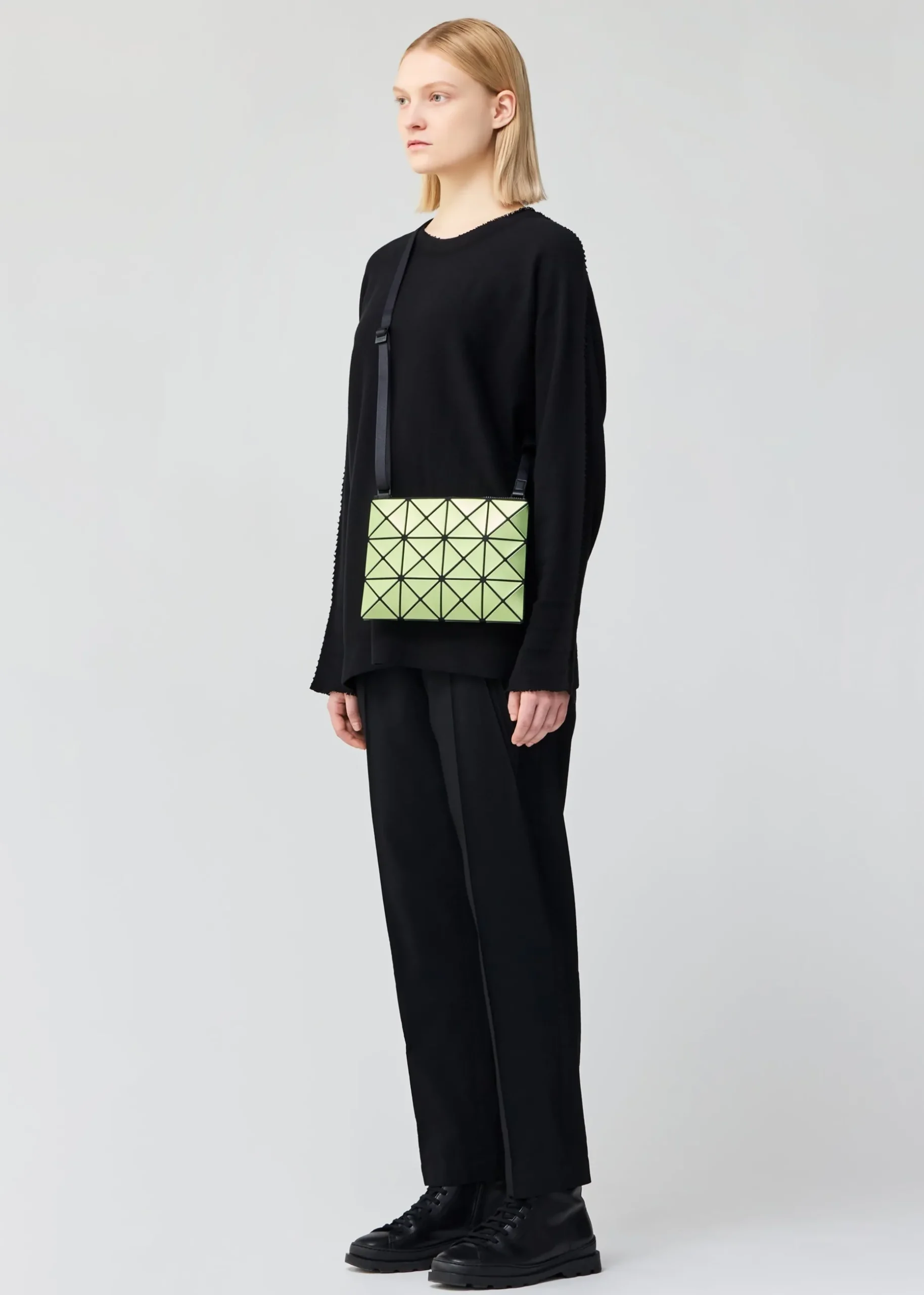 lucent_w_color_15-1.webp LUCENT W COLOR