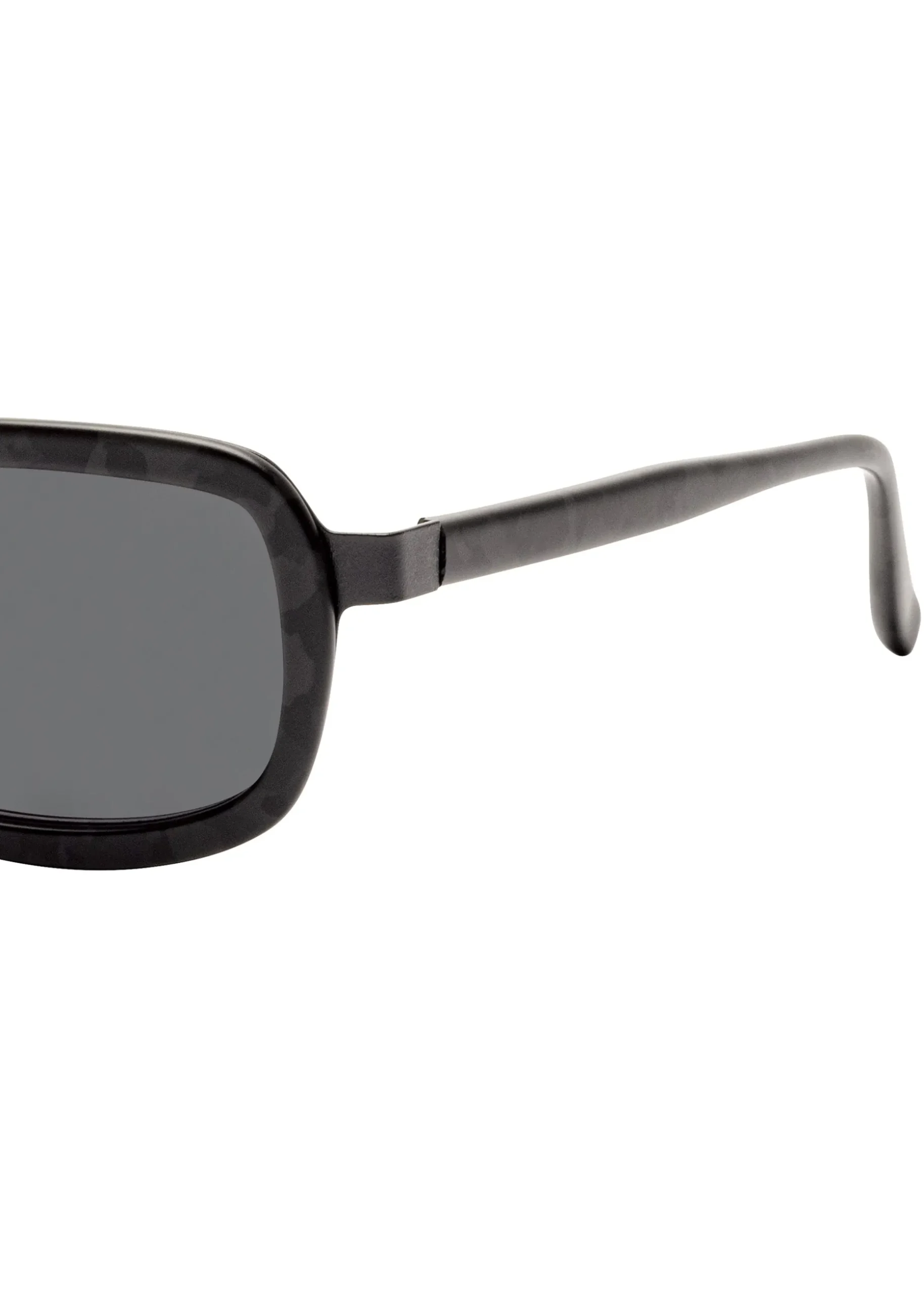 marrowsquare_sunglasses_3-2.webp MARROW-SQUARE SUNGLASSES