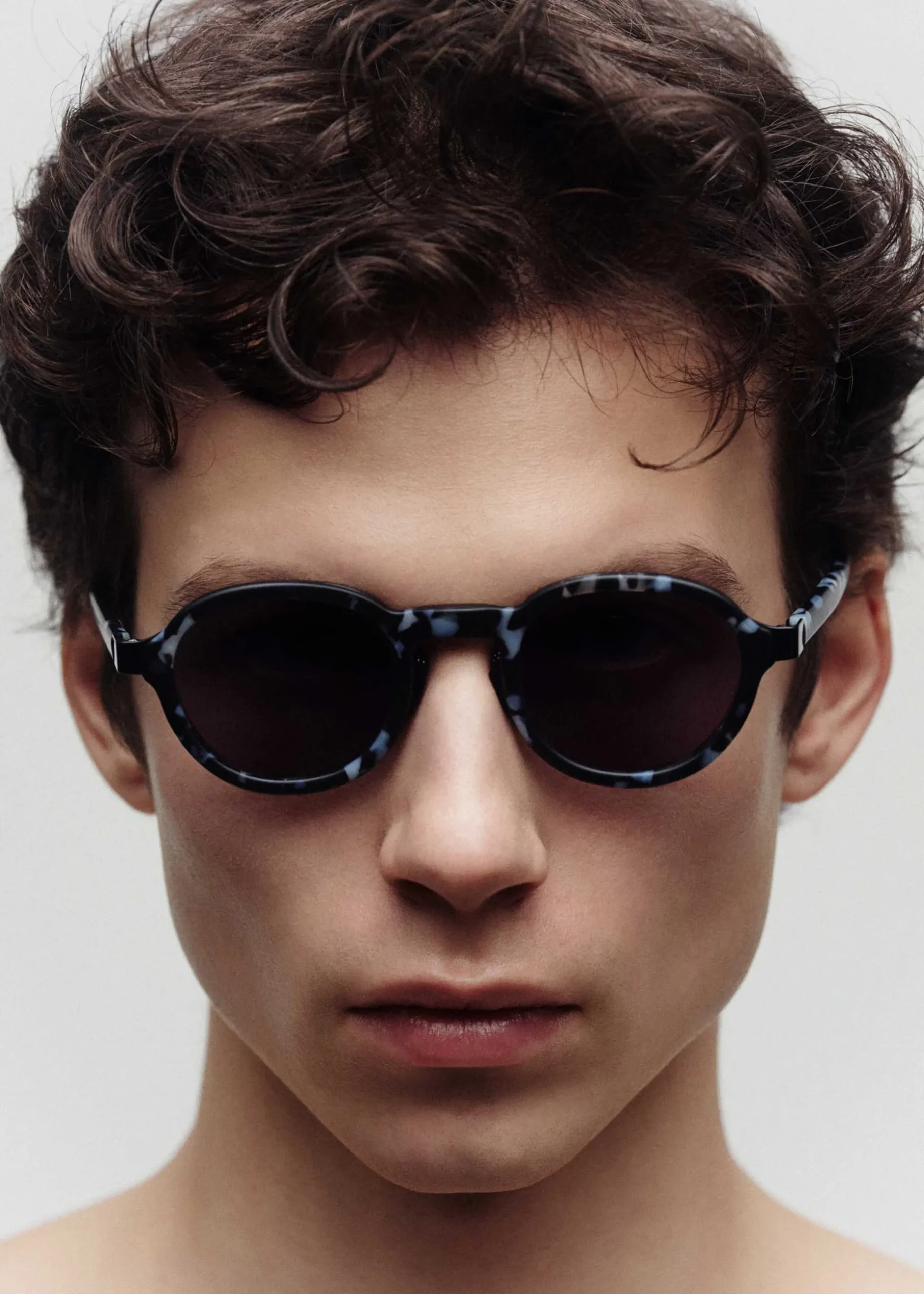 marrowsquare_sunglasses_5-2.webp MARROW-SQUARE SUNGLASSES