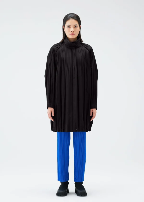 PADDED PLEATS COAT