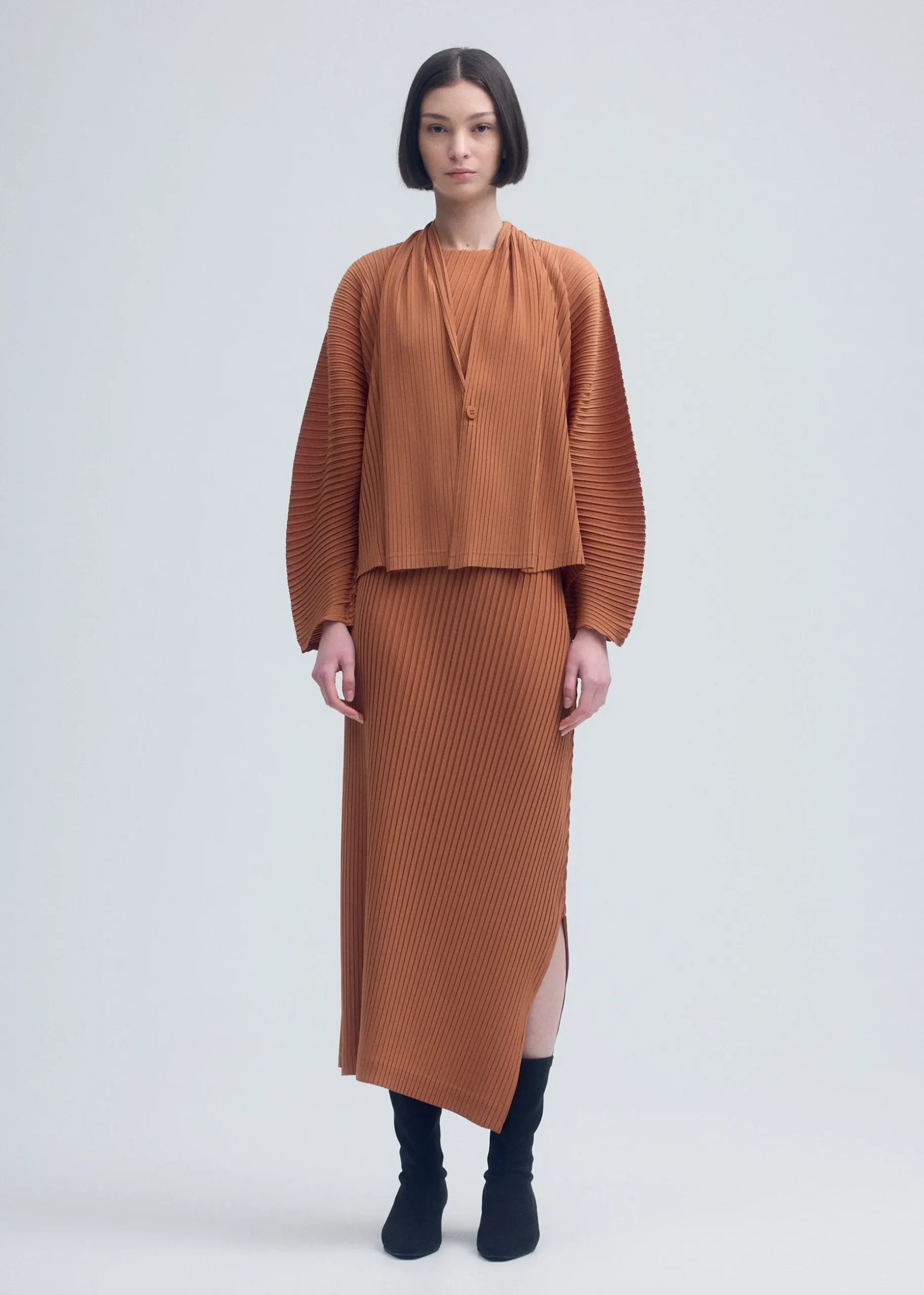 vigor_pleats_solid_4.webp VIGOR PLEATS SOLID