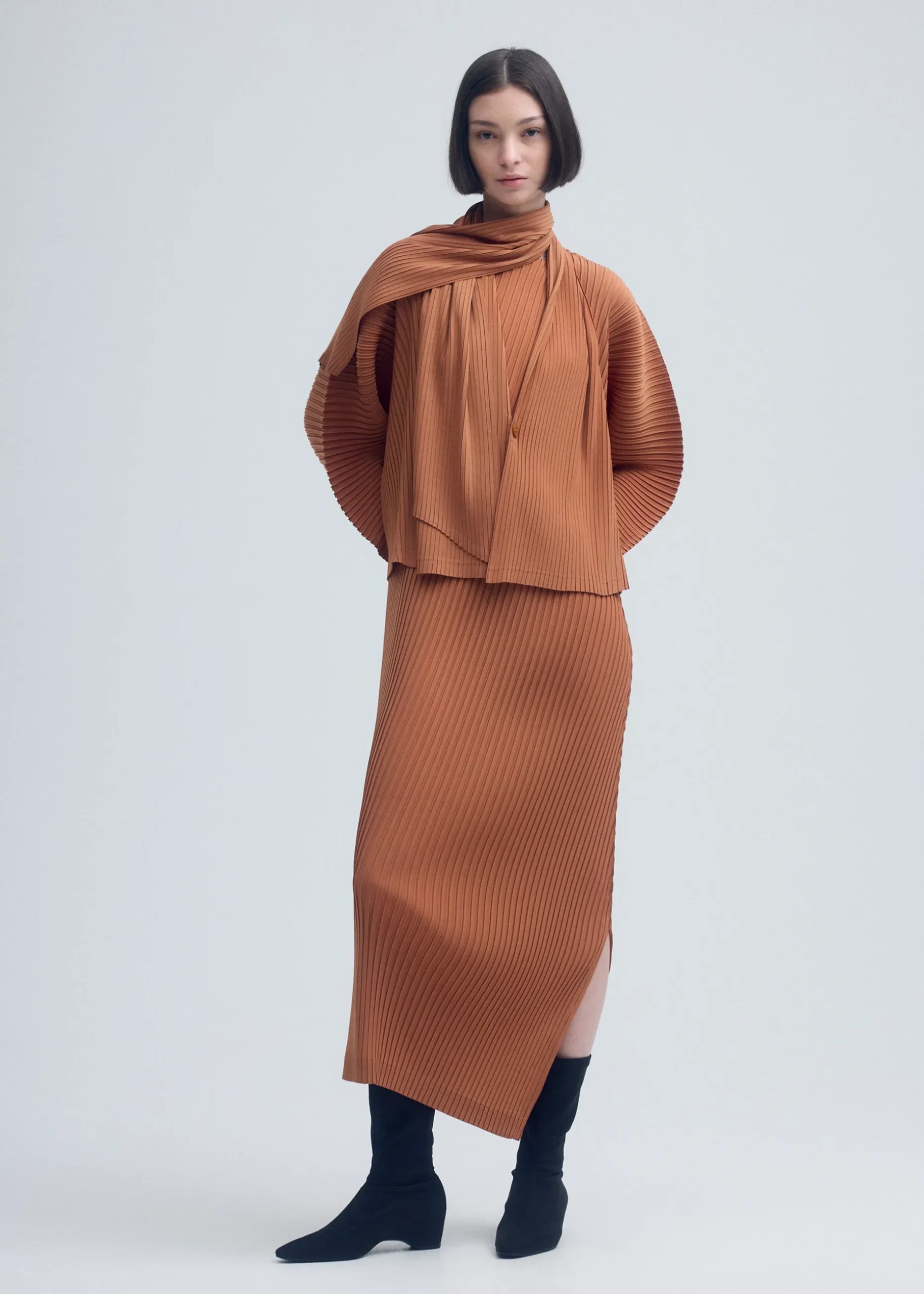 vigor_pleats_solid_5.webp VIGOR PLEATS SOLID