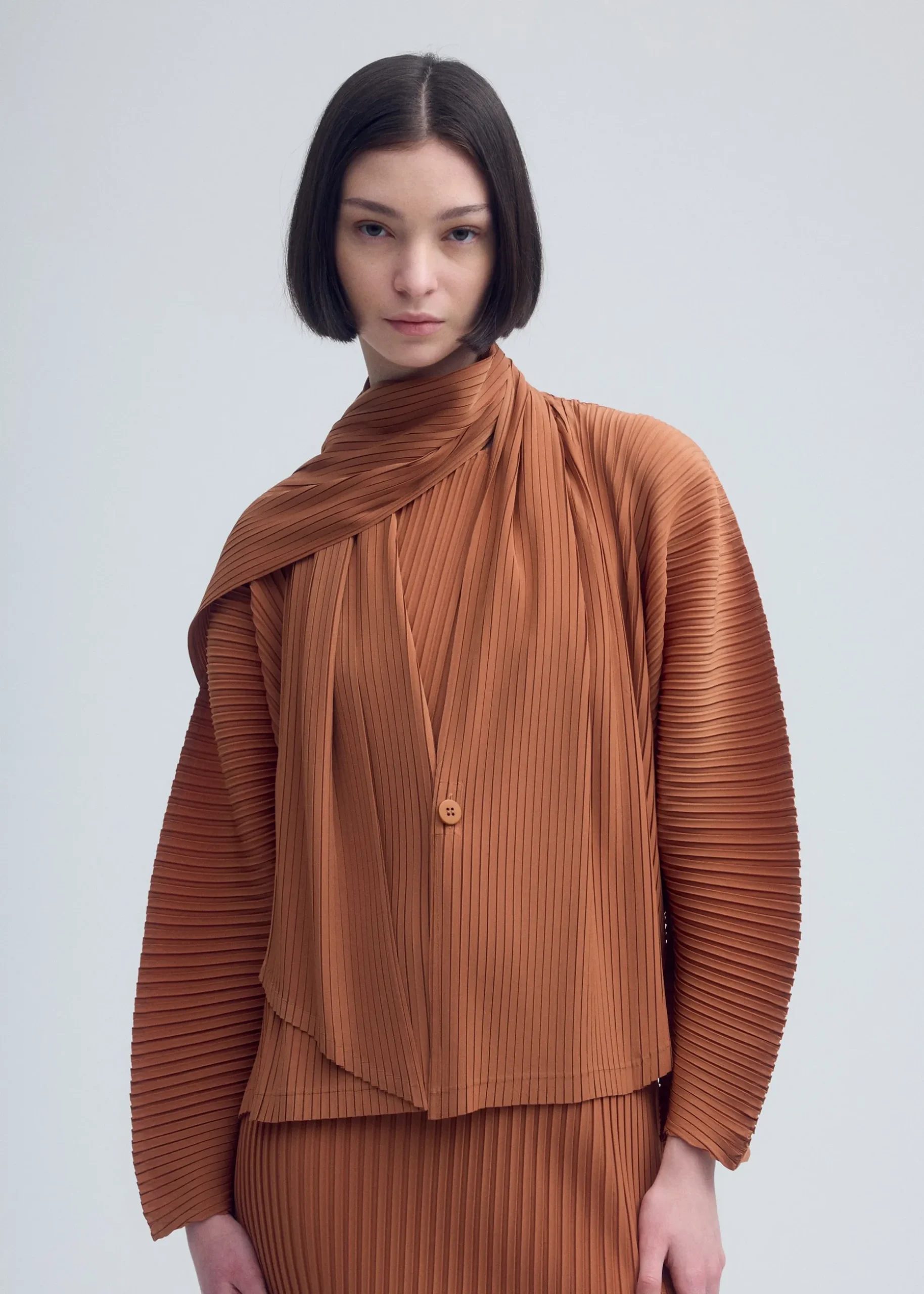 vigor_pleats_solid_6.webp VIGOR PLEATS SOLID